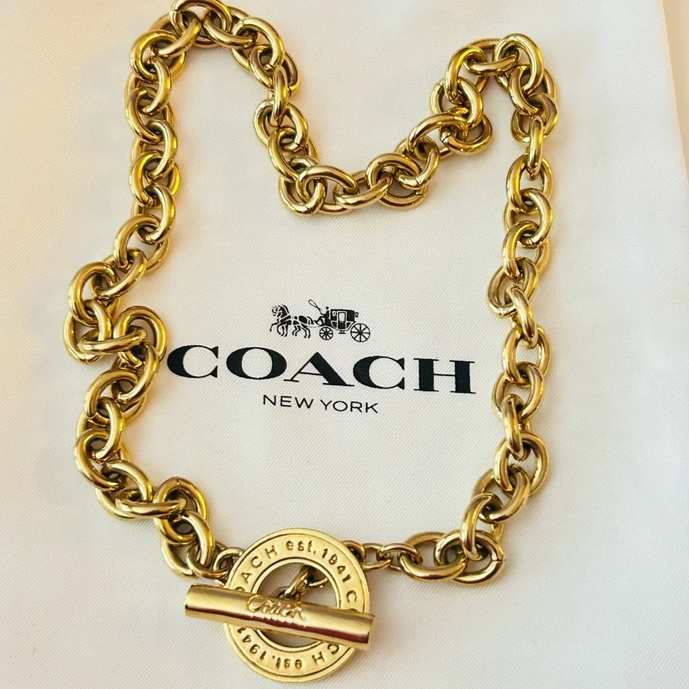 💰SOLD💰NWOT Coach 1941 Toggle Necklace - Picture 2 of 6